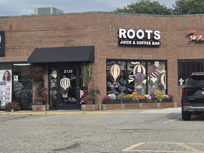 Roots Juice and Coffee Bar exterior